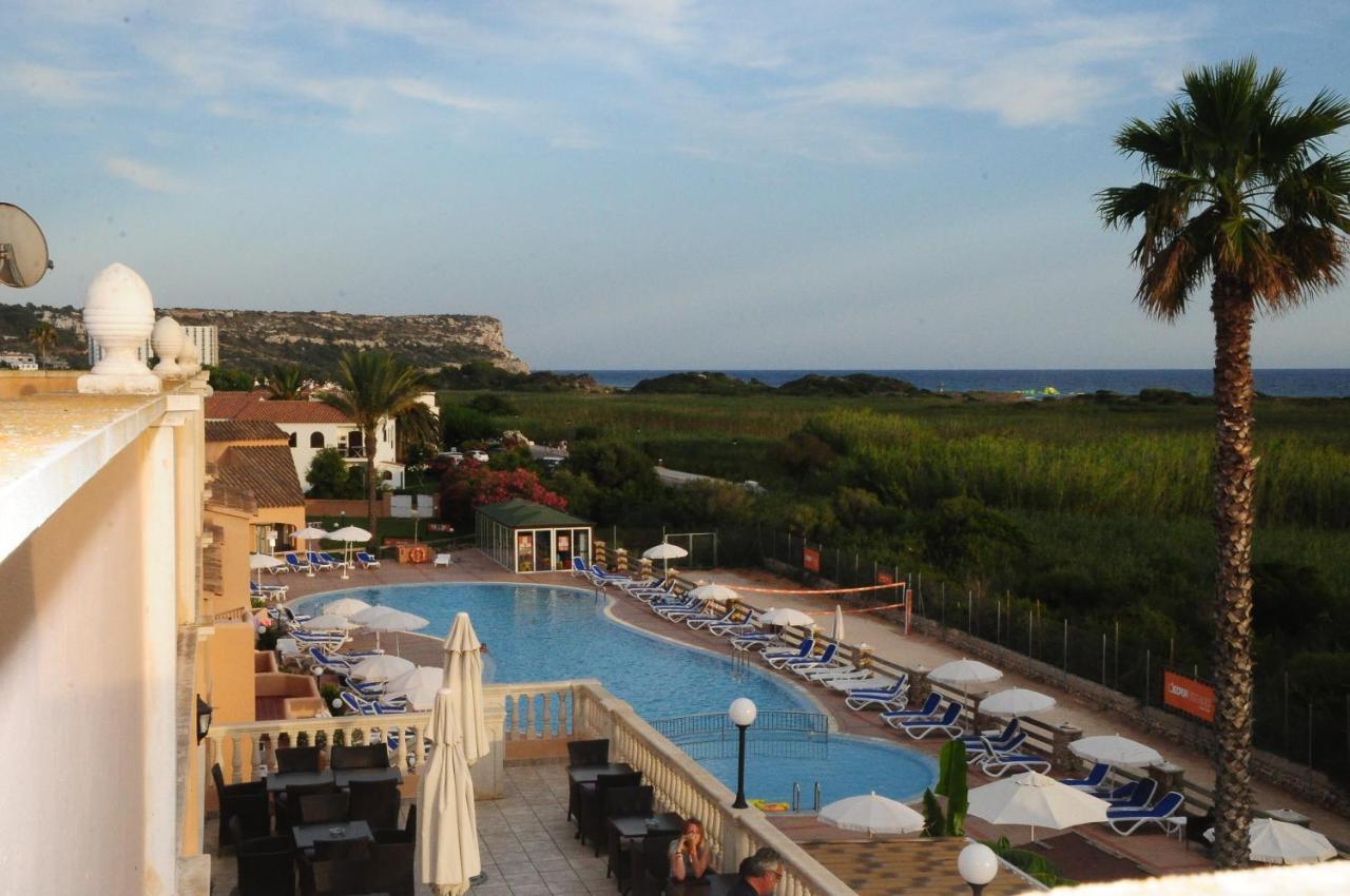 Hotel Arenas De Son Bou Esterno foto