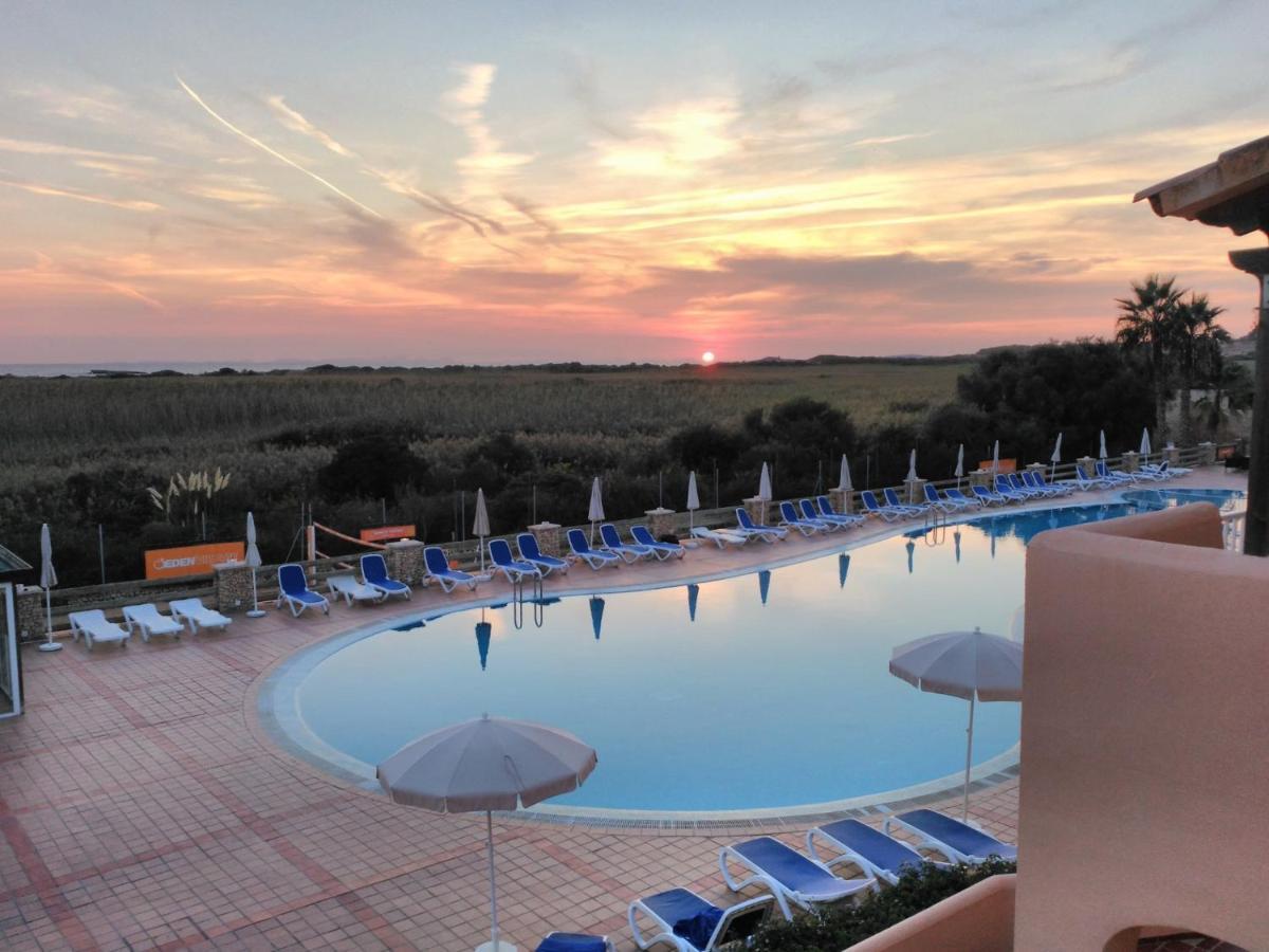 Hotel Arenas De Son Bou Esterno foto