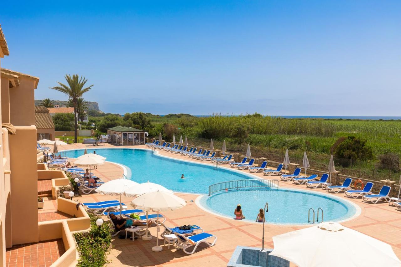 Hotel Arenas De Son Bou Esterno foto