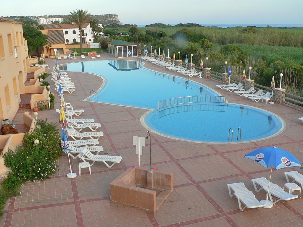 Hotel Arenas De Son Bou Esterno foto